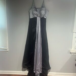 Formal purple shades dress with train